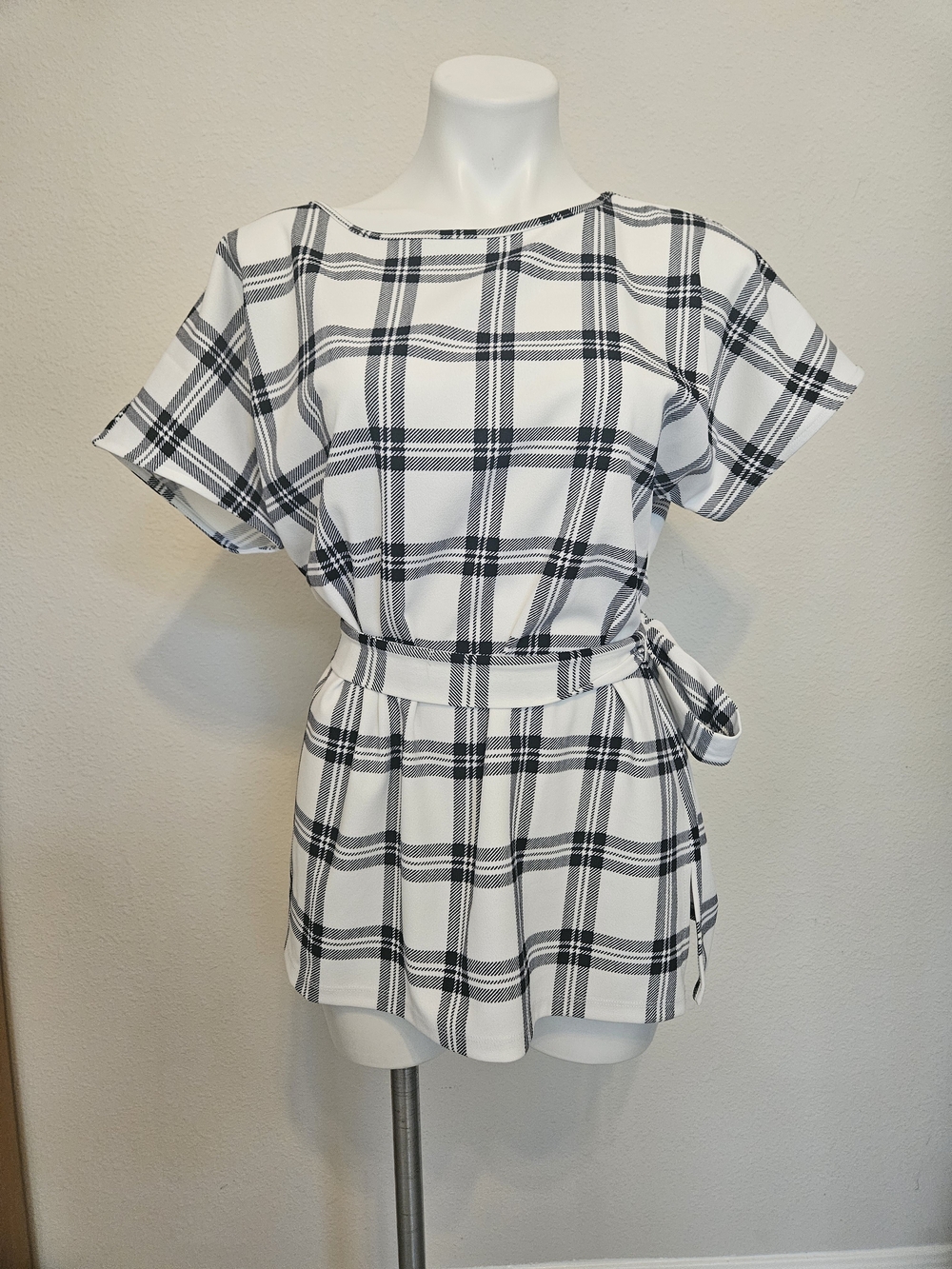Ann Taylor Plaid Short Sleeve Belted Top - White/Black